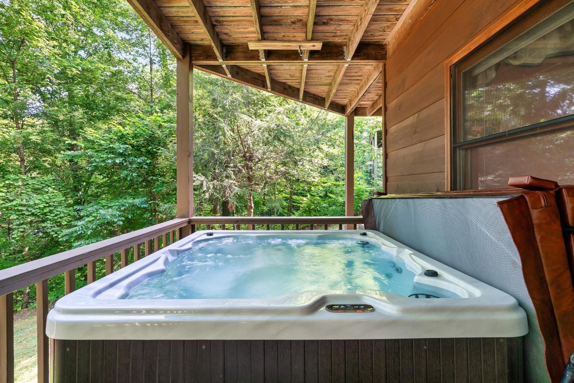Peaceful Family Cabin With Hot Tub, Game Room, & More! Sevierville Exterior foto
