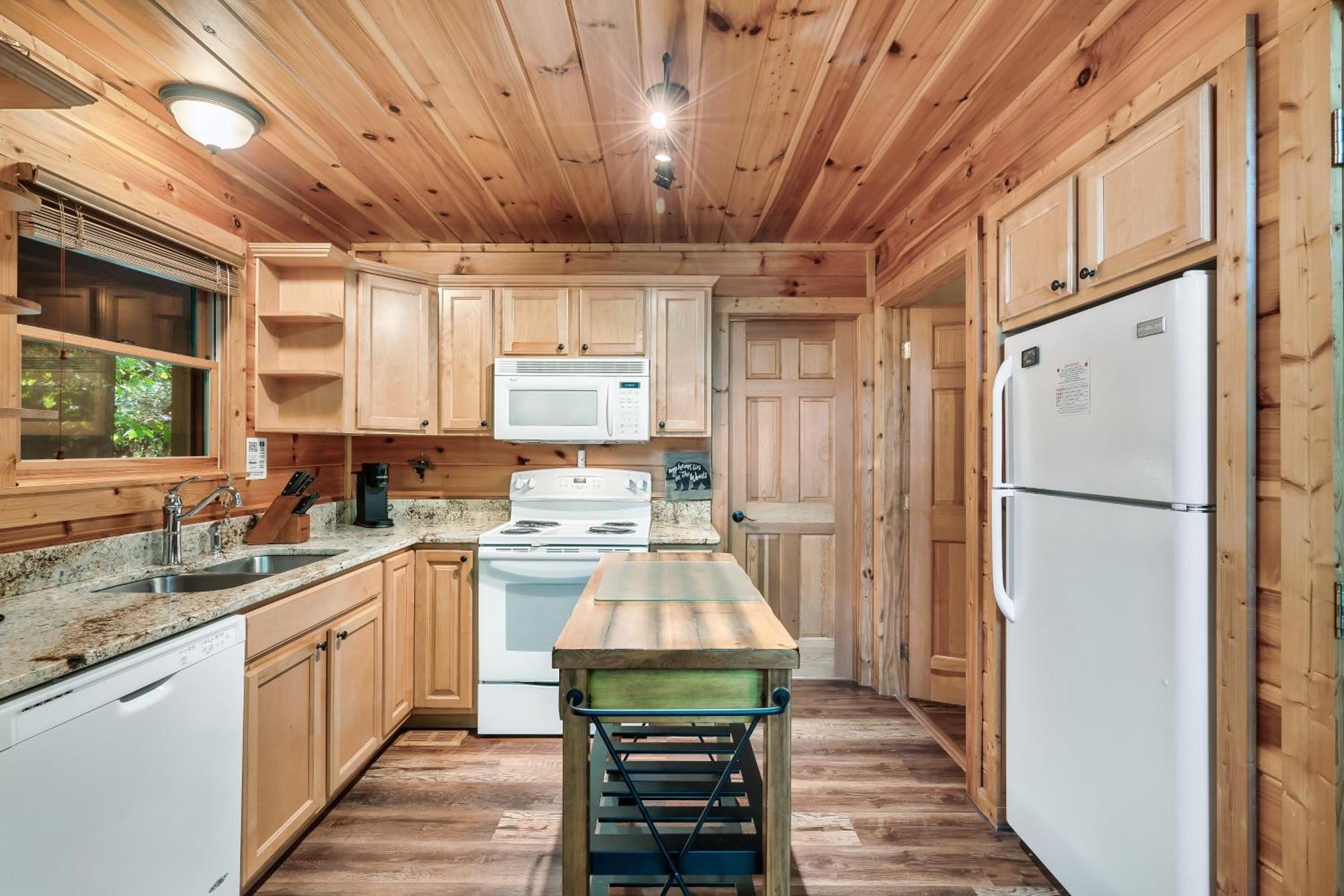 Peaceful Family Cabin With Hot Tub, Game Room, & More! Sevierville Exterior foto